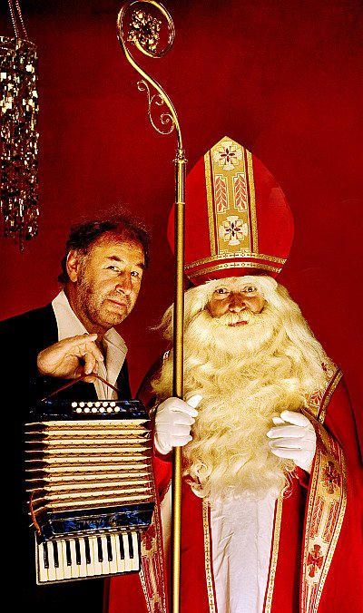 Foto van Ook de Sint steekt zijn vinger in de lucht