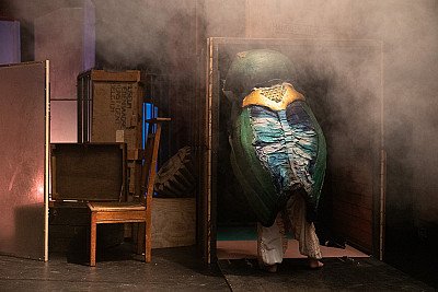 Foto van Omkadering bij 'Wezen'